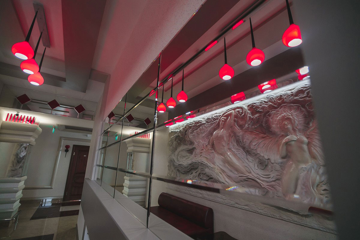 hall gallery 11