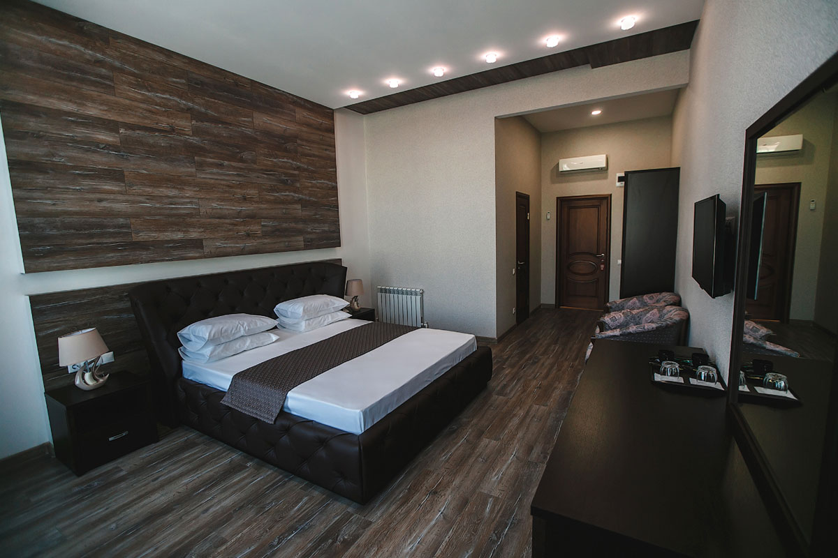 suite 05